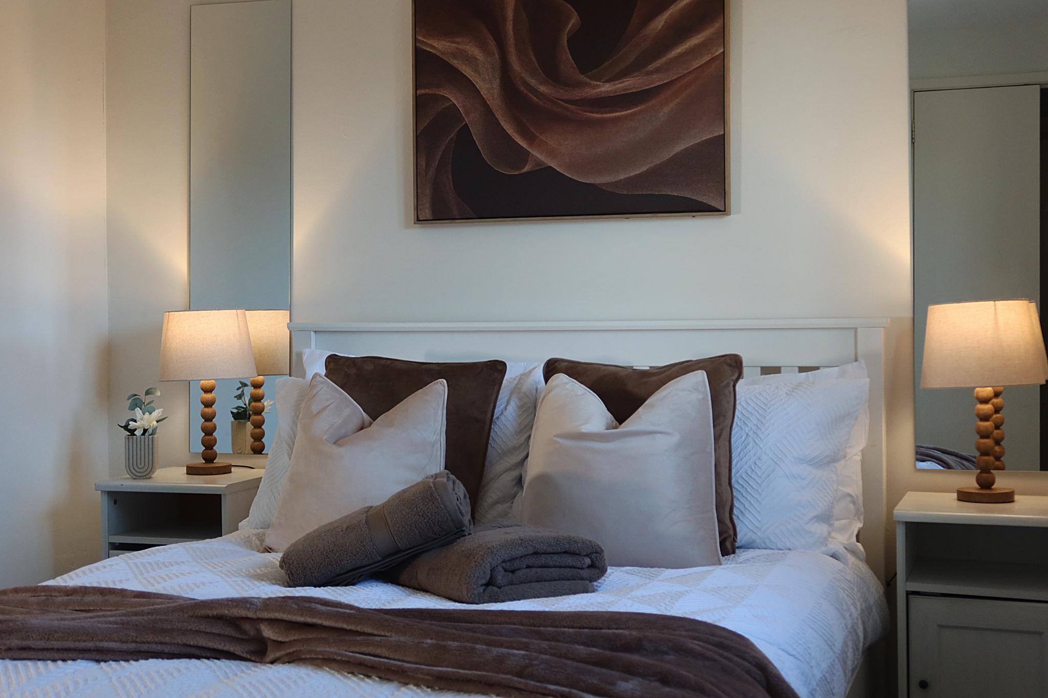 The Chester House| Free Private Parking| Sleeps 66