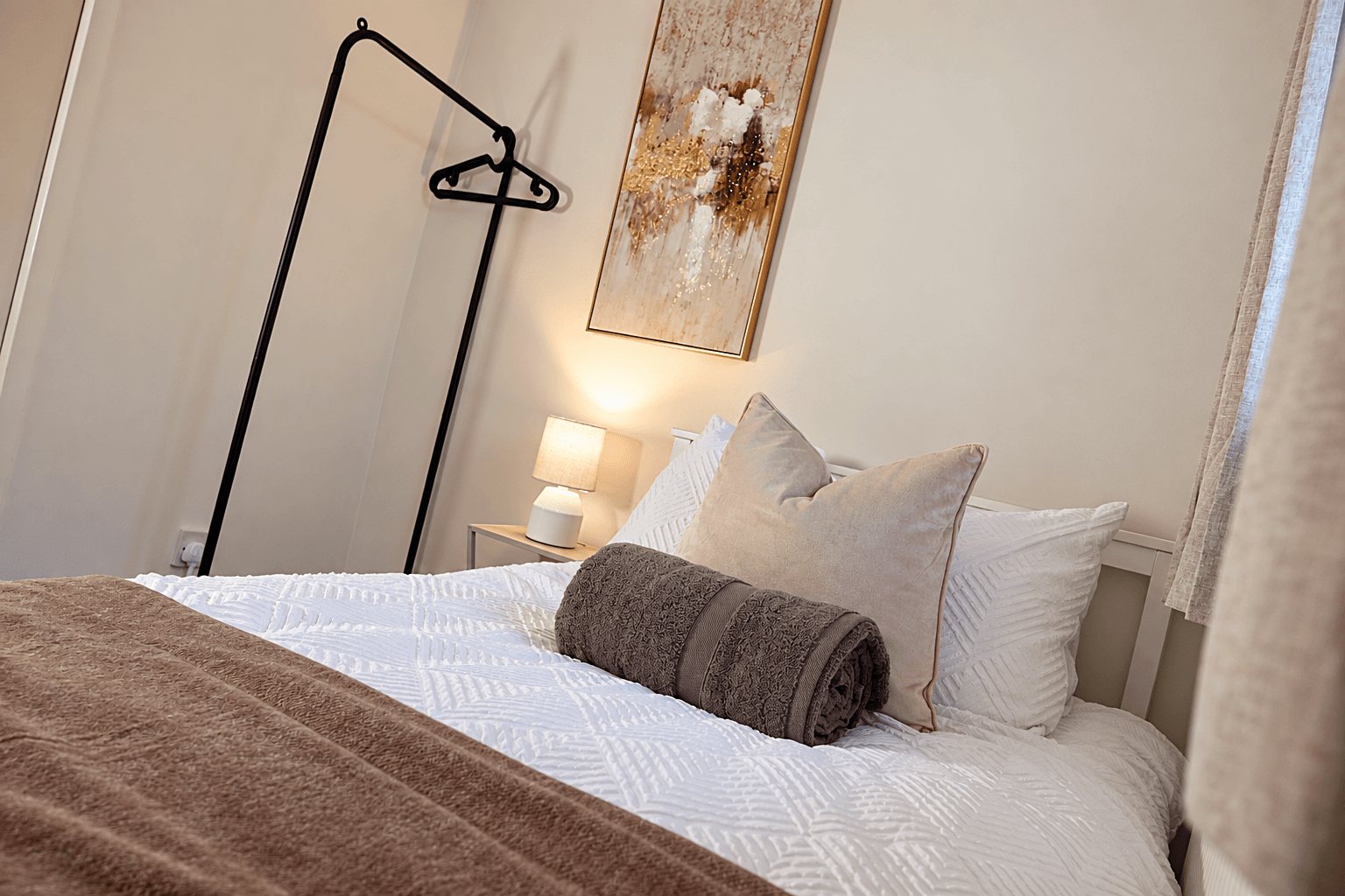 The Chester House| Free Private Parking| Sleeps 64